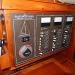 L535-35-Island-Packet-35-Nav-Station-Panel-20